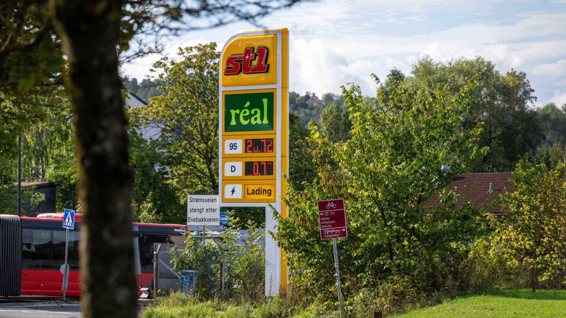 Bilde av St1 skilt med matkonseptet réal