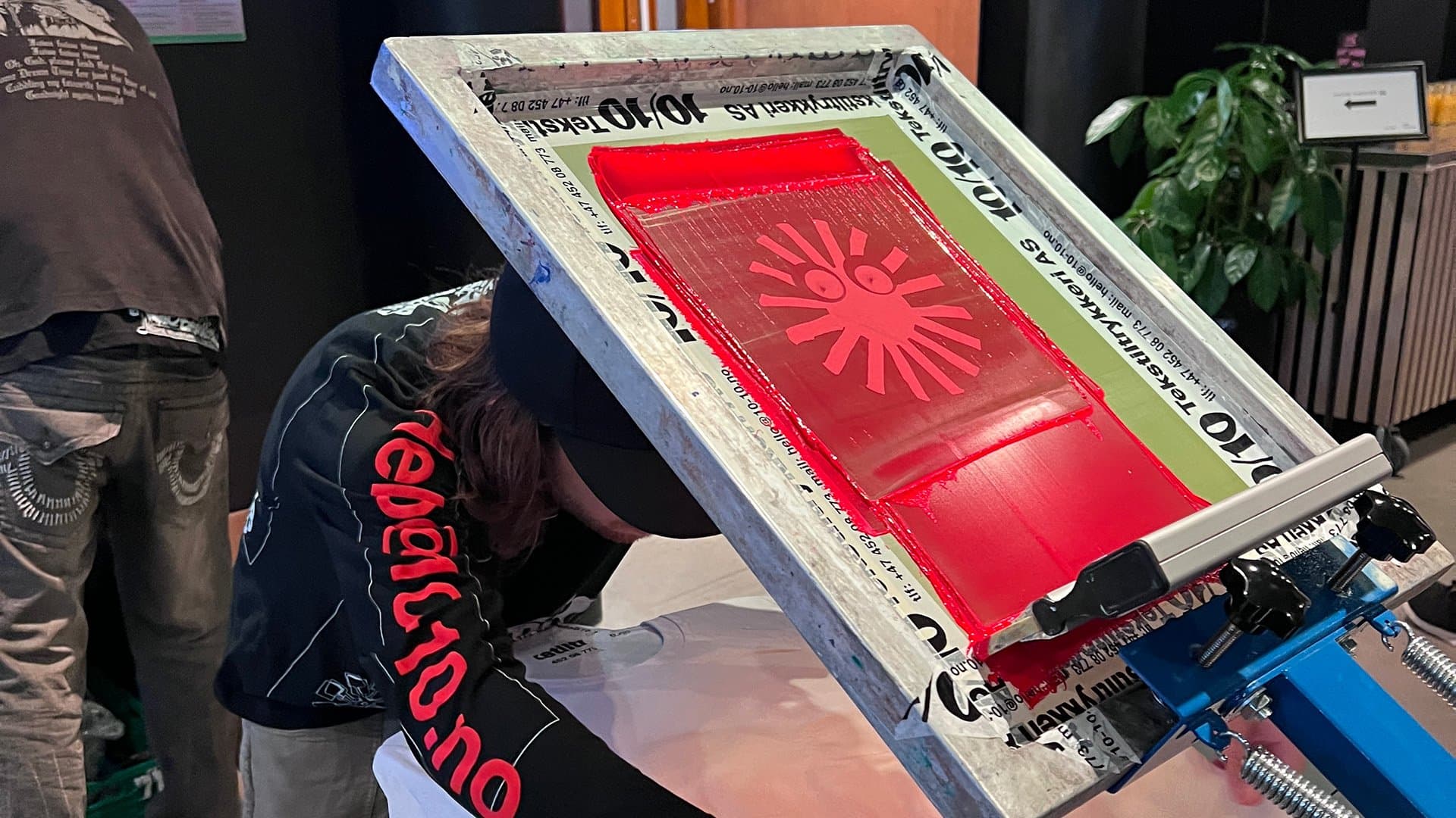 Silketrykk av 10/10 på dot.festival